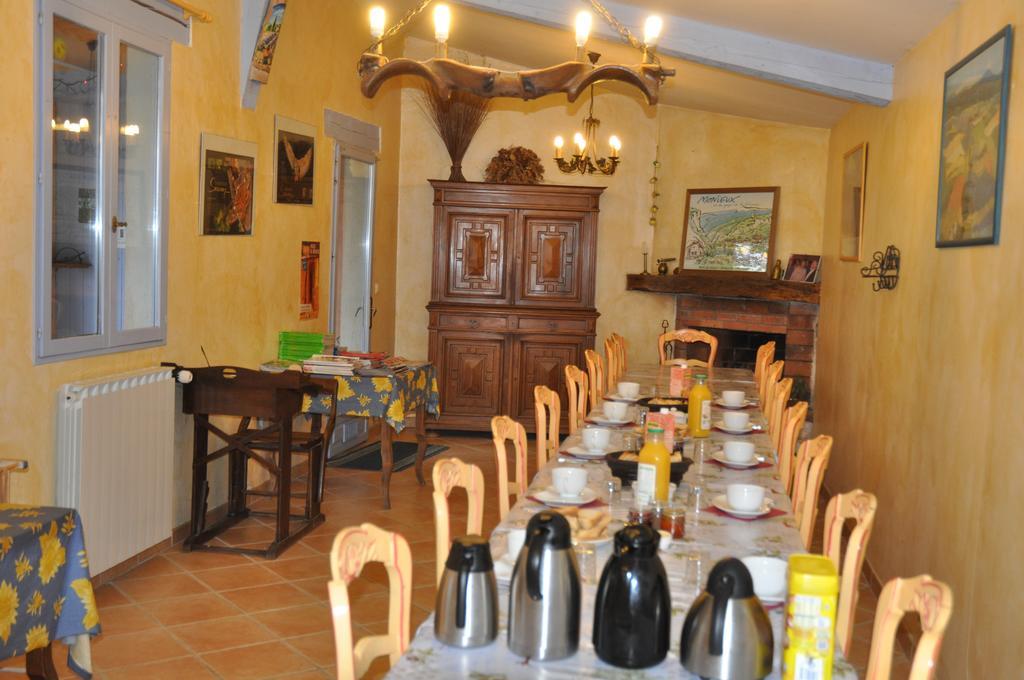 Le Petit Labouret Hotel Revest-du-Bion Buitenkant foto