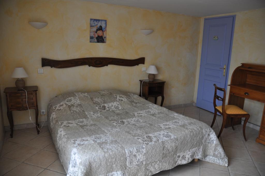 Le Petit Labouret Hotel Revest-du-Bion Buitenkant foto